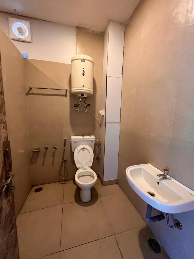 Hostel Backyard-Near Mall Road Manali מראה חיצוני תמונה